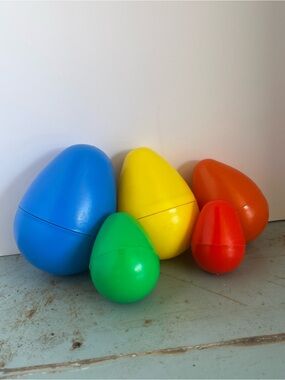 Kiddiecraft Vintage Nesting Eggs set of 5